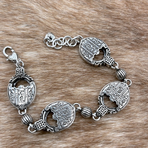 Brighton MEMORY LANE Photo Bracelet w/ Scrolled & Etched Victorian Vine Charms! - Picture 2 of 3
